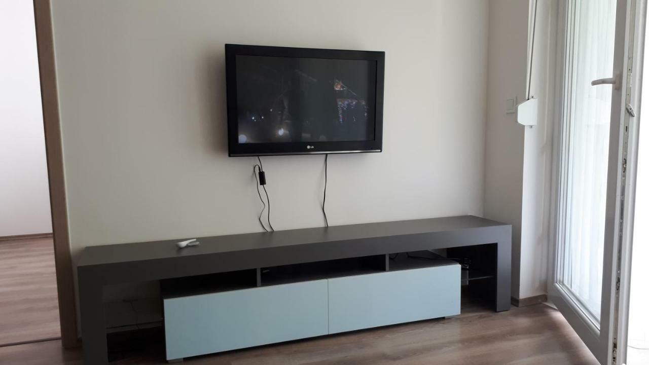 Lido Riviera Apartman บาลาตอนแลลเล ภายนอก รูปภาพ