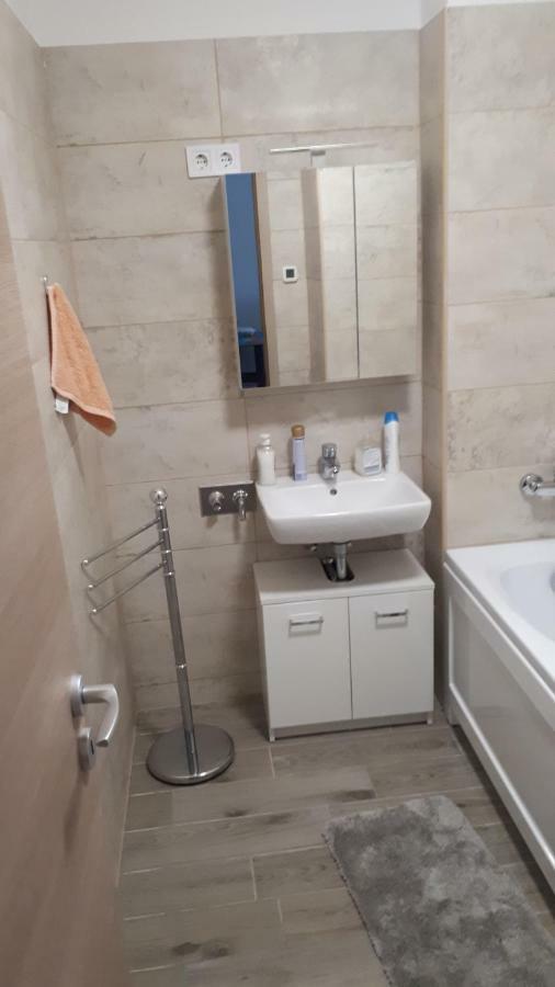 Lido Riviera Apartman บาลาตอนแลลเล ภายนอก รูปภาพ