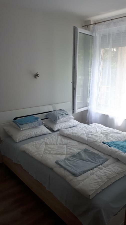 Lido Riviera Apartman บาลาตอนแลลเล ภายนอก รูปภาพ