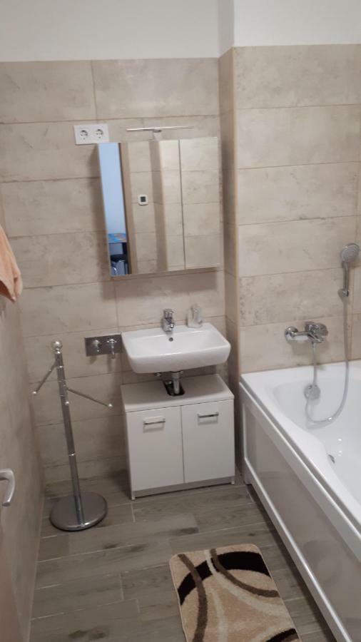 Lido Riviera Apartman บาลาตอนแลลเล ภายนอก รูปภาพ