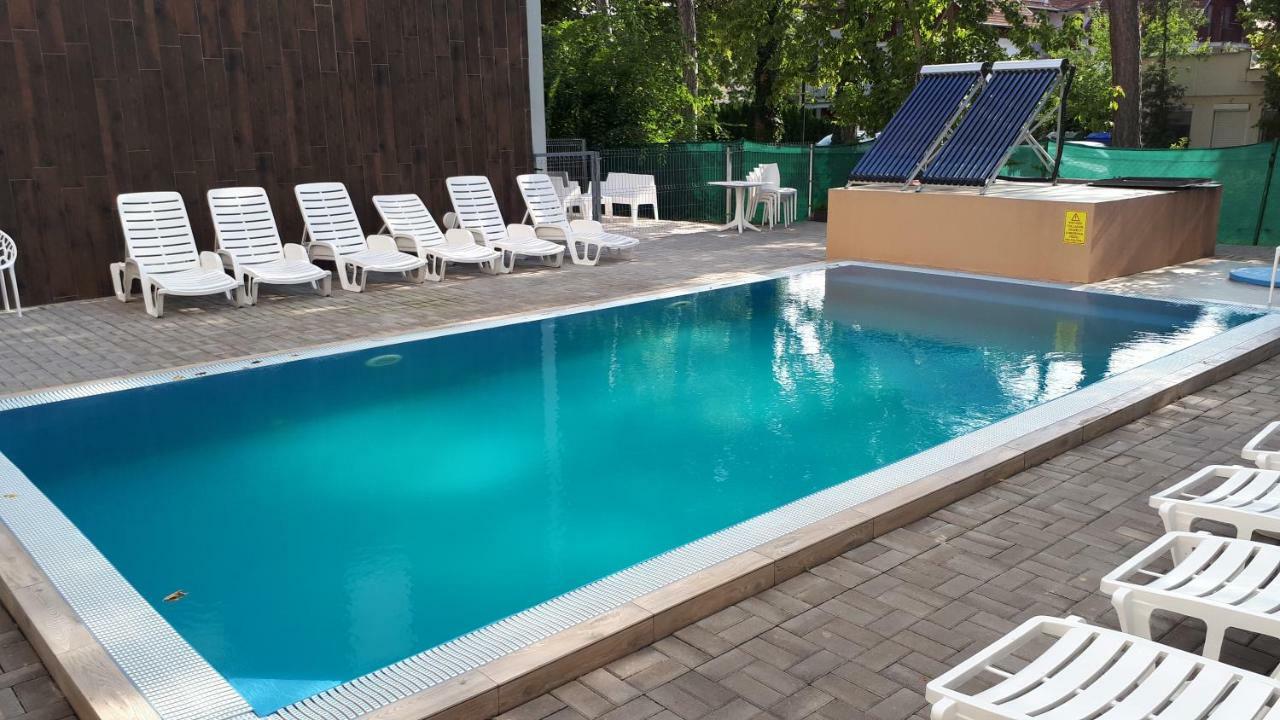 Lido Riviera Apartman บาลาตอนแลลเล ภายนอก รูปภาพ